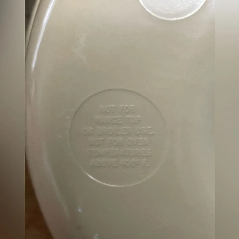 Anchor Hocking Microware Bundt Cake Oven/Microwave Pan Baking Ring 2.5 qt 9 1/4